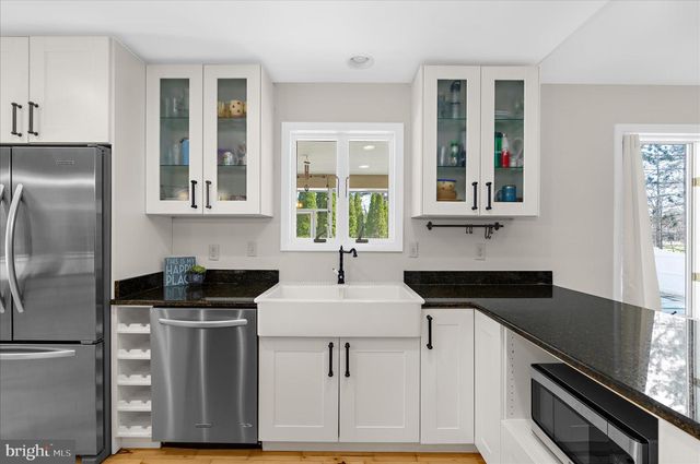 12 FAIRWAY IS, Grasonville, MD 21638