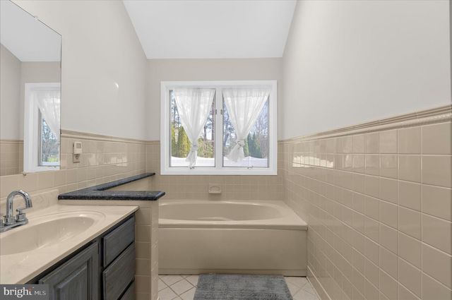 12 FAIRWAY IS, Grasonville, MD 21638