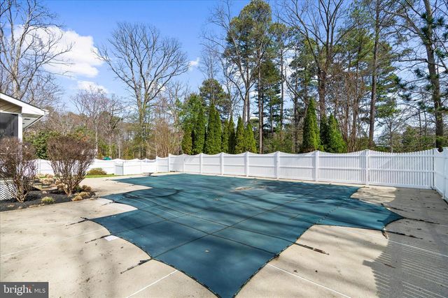 12 FAIRWAY IS, Grasonville, MD 21638