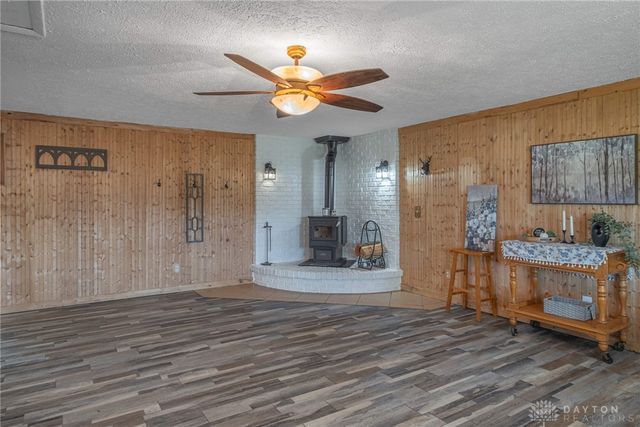 7718 Redbank Lane, Huber Heights, OH 45424