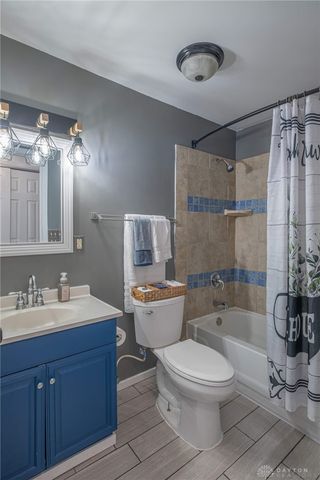 7718 Redbank Lane, Huber Heights, OH 45424