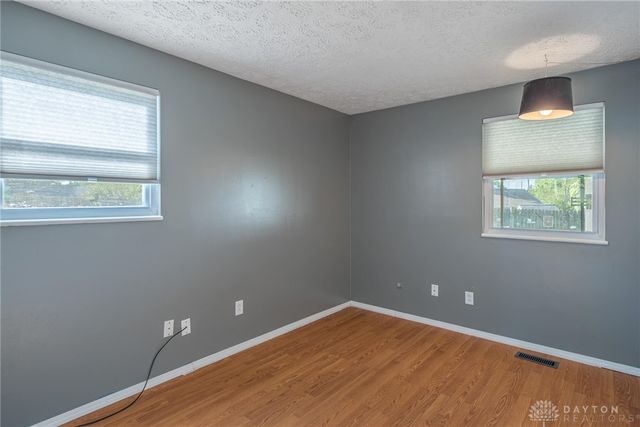 7718 Redbank Lane, Huber Heights, OH 45424