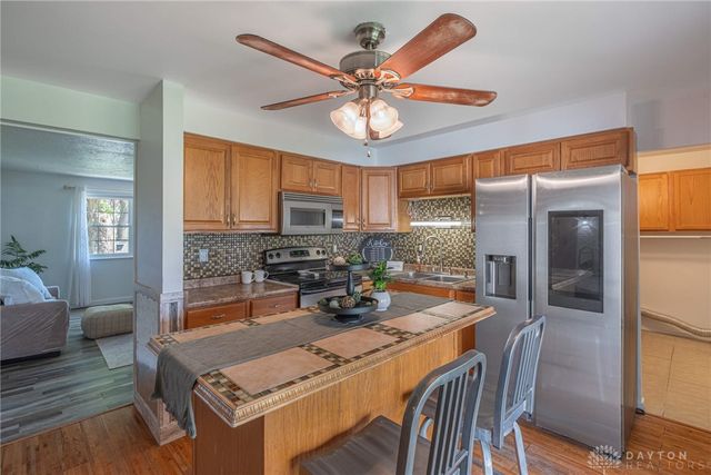 7718 Redbank Lane, Huber Heights, OH 45424