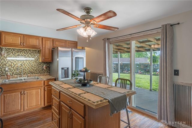 7718 Redbank Lane, Huber Heights, OH 45424