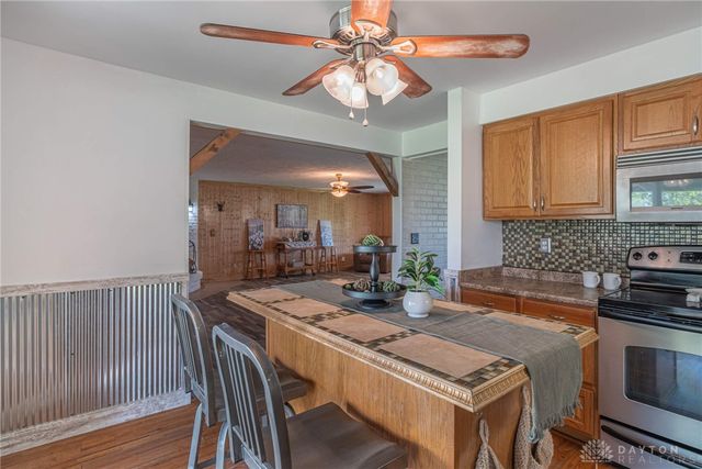 7718 Redbank Lane, Huber Heights, OH 45424