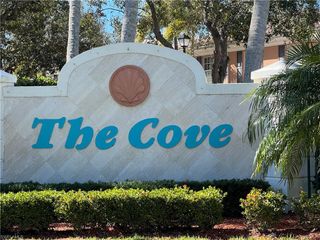 5365 Cove CIR 125, Naples, FL 34119