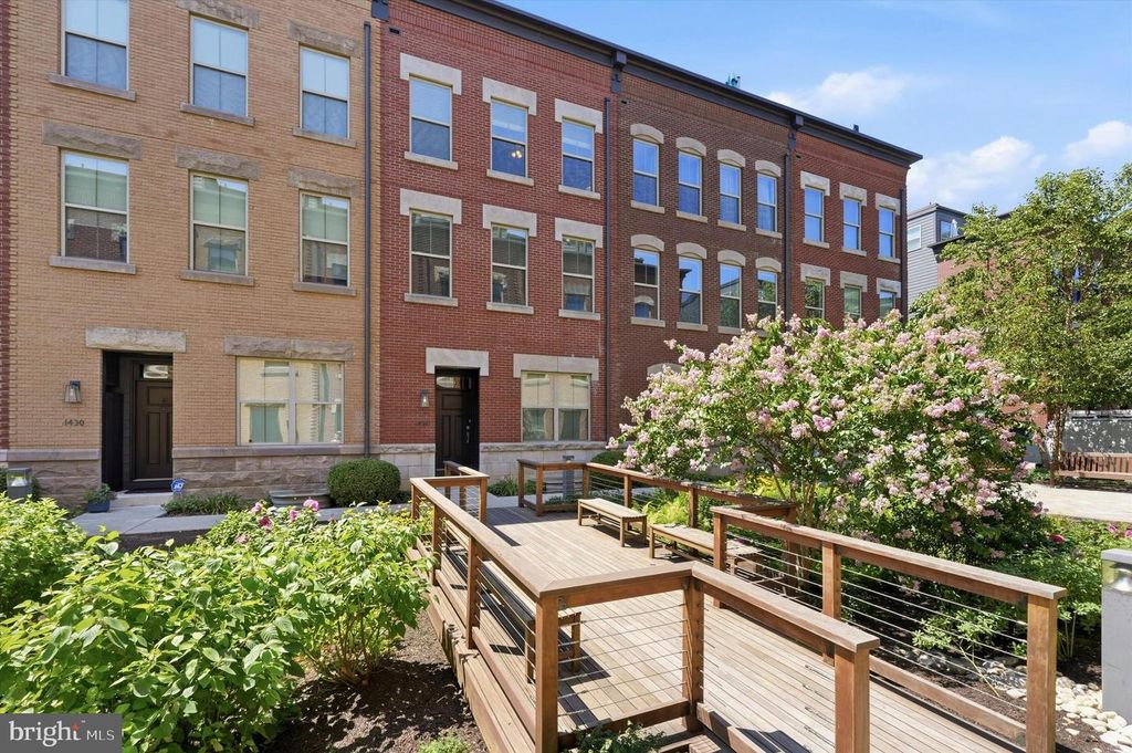 1428 S LEITHGOW TER, Philadelphia, PA 19147
