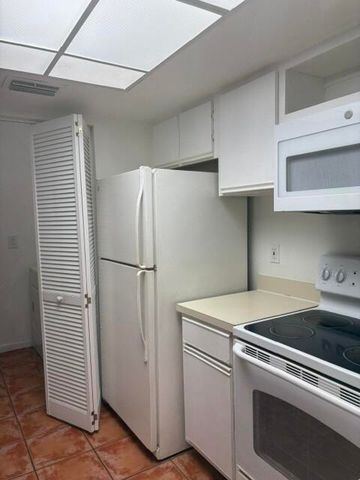 9144 W Atlantic Boulevard 817, Coral Springs, FL 33071