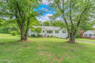 5706 Wallwood Rd, Knoxville, TN 37912
