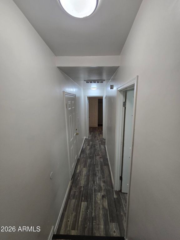 Image 12 of property listing at 5032 S 35TH Drive, Phoenix, AZ 85041