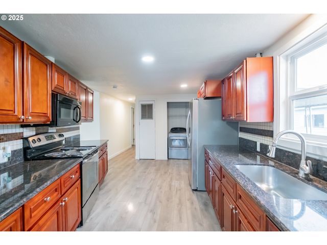 17640 Sw DECLARATION Way, Beaverton, OR 97006