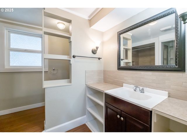 17640 Sw DECLARATION Way, Beaverton, OR 97006