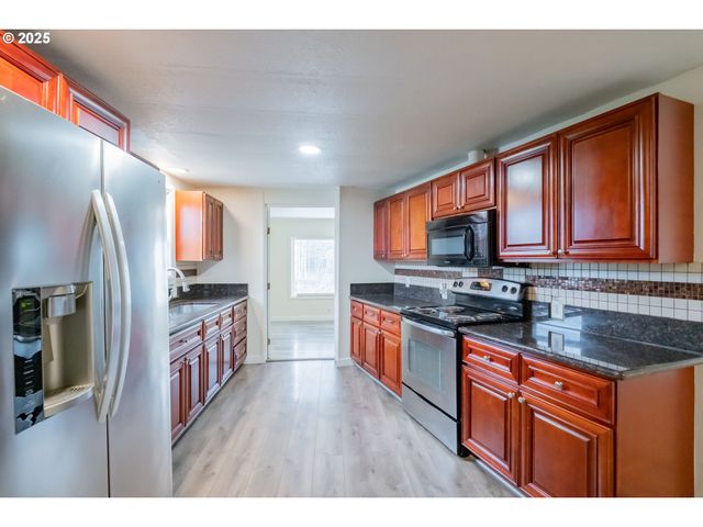 17640 Sw DECLARATION Way, Beaverton, OR 97006