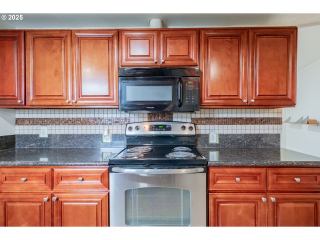 17640 Sw DECLARATION Way, Beaverton, OR 97006