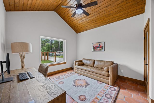 122 Mokolii CT, Bastrop, TX 78602