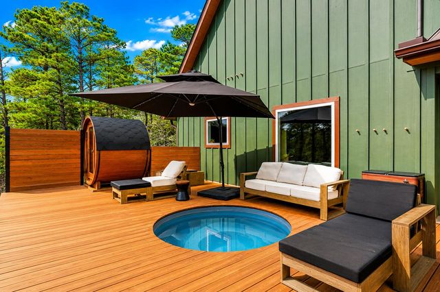 122 Mokolii CT, Bastrop, TX 78602