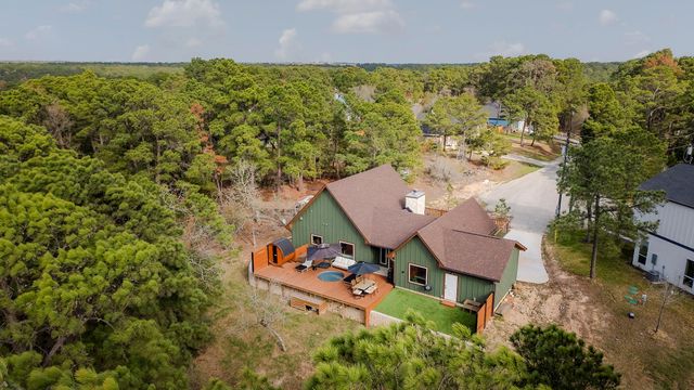 122 Mokolii CT, Bastrop, TX 78602