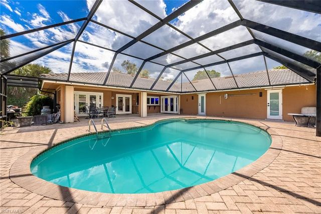 1860 Marina CIR, North Fort Myers, FL 33903