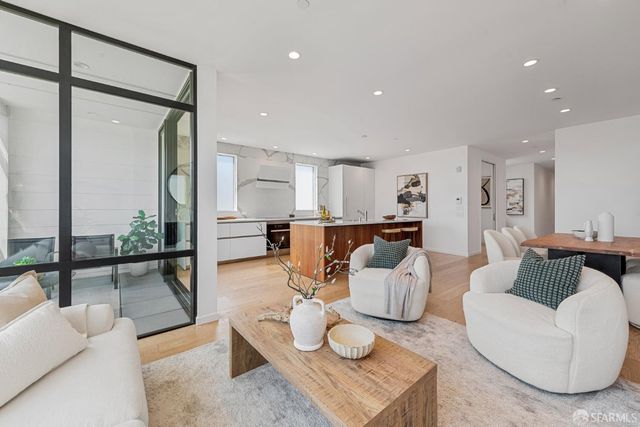 131 Missouri Street 301, San Francisco, CA 94107