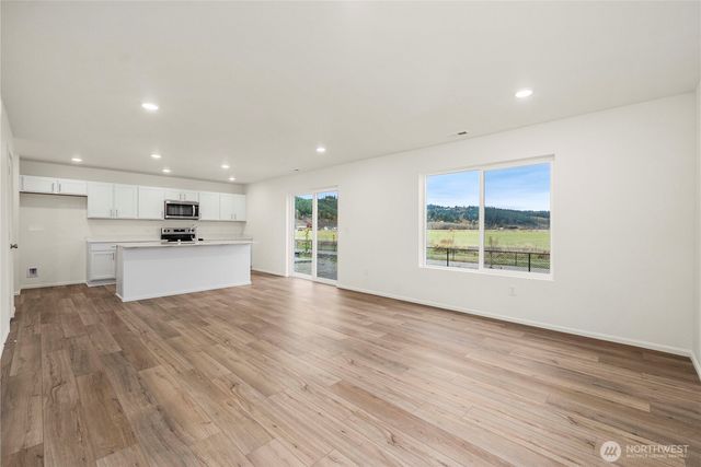 655 Salzer Creek Drive, Centralia, WA 98531