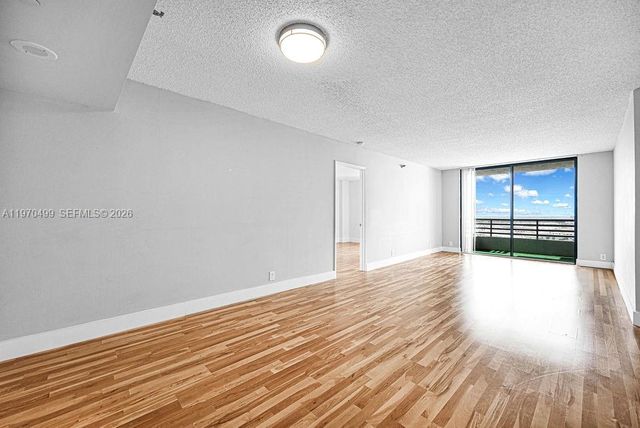 3300 NE 191st St LP03, Aventura, FL 33180