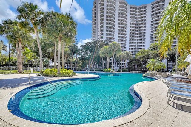 3300 NE 191st St LP03, Aventura, FL 33180