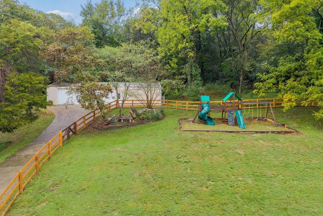 1176 Seven Mile Ferry Rd, N, Clarksville, TN 37040