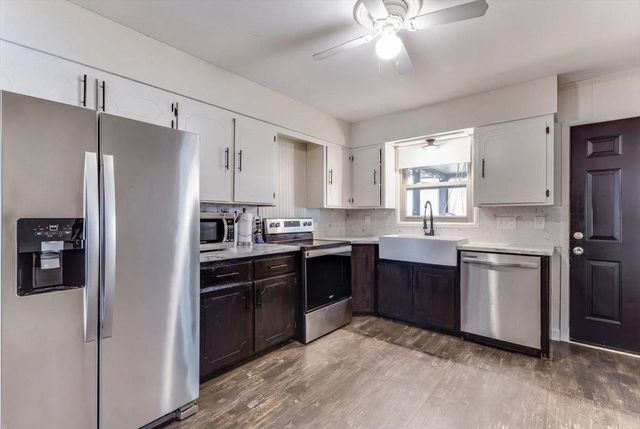 1005 N 1st Ave, Mulvane, KS 67110