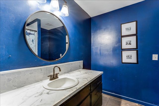 1005 N 1st Ave, Mulvane, KS 67110