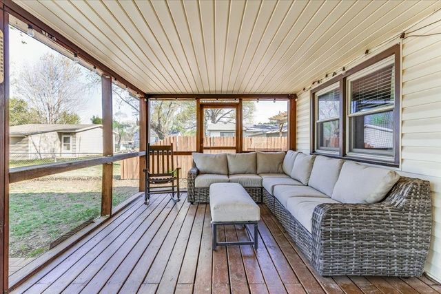 1005 N 1st Ave, Mulvane, KS 67110