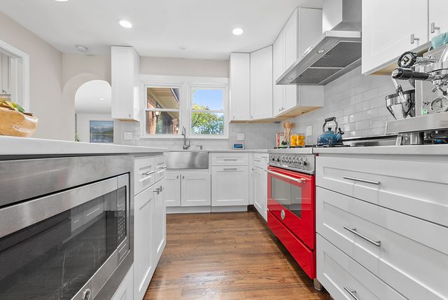 6221 Linden Lane, La Grange Highlands, IL 60525