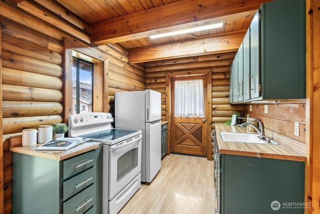 26023 SE 166th Street, Issaquah, WA 98027