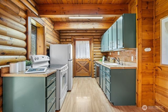 26023 SE 166th Street, Issaquah, WA 98027