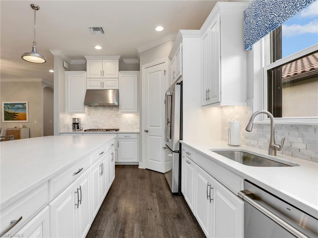 8477 Sevilla CT, NAPLES, FL 34114 — photo 2