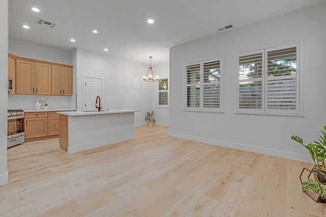 8068 Jaden Ln, Fair Oaks, CA 95628