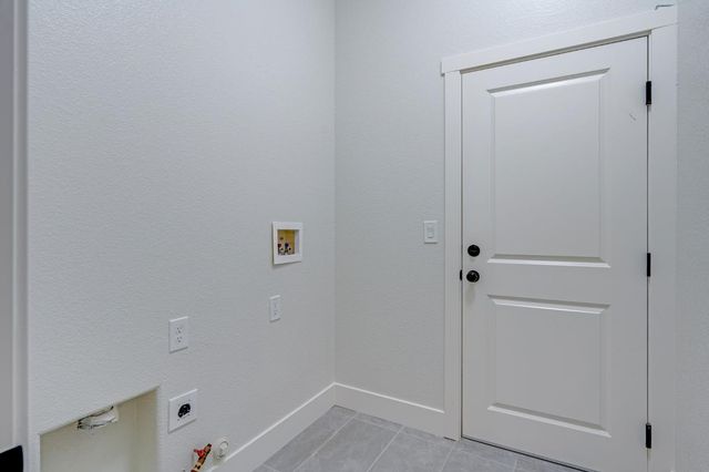 8068 Jaden Ln, Fair Oaks, CA 95628