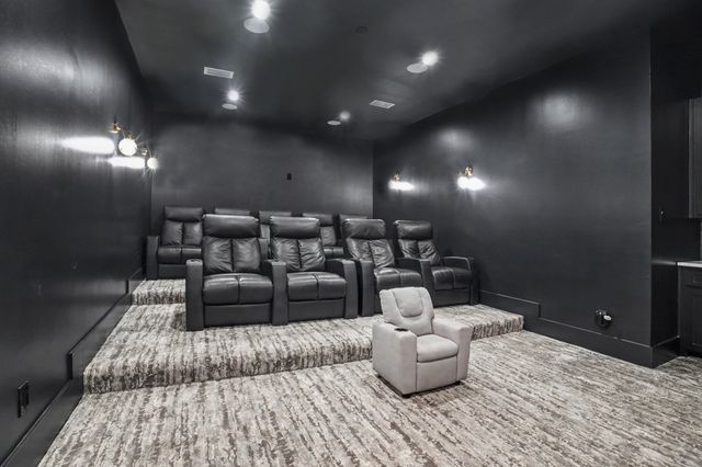 511 S Bluegrove Road, Lancaster, TX 75146