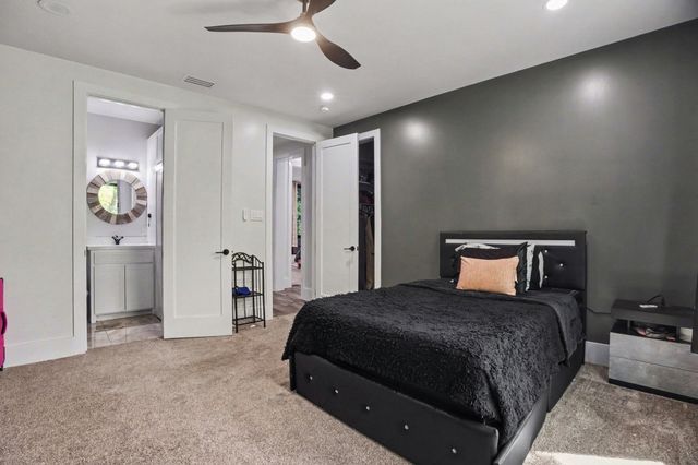 511 S Bluegrove Road, Lancaster, TX 75146