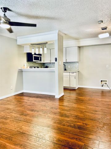 3022 Forest Lane 319, Dallas, TX 75234