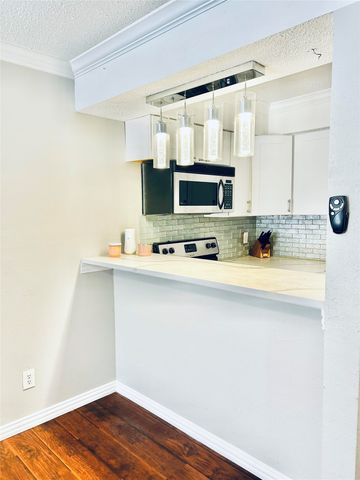 3022 Forest Lane 319, Dallas, TX 75234