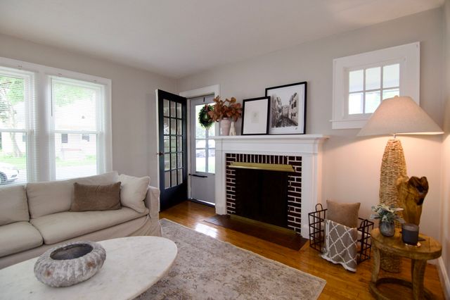 25 Webber St, Springfield, MA 01108
