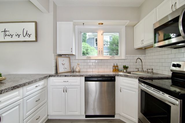 25 Webber St, Springfield, MA 01108