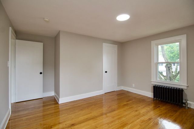 25 Webber St, Springfield, MA 01108