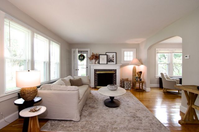 25 Webber St, Springfield, MA 01108