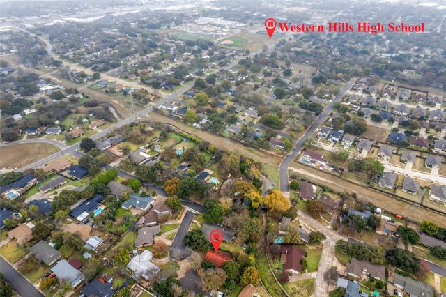 8516 La Jolla Court, Benbrook, TX 76116