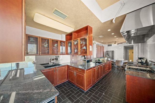 1330 MAIN STREET PH 9 & 10, Sarasota, FL 34236