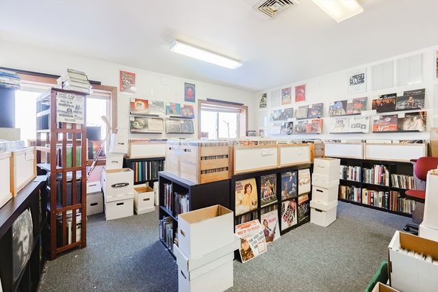 312 Wilbur Ave, Swansea, MA 02777