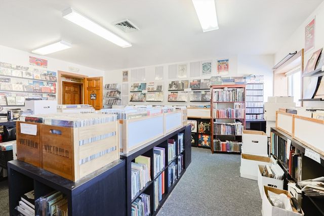 312 Wilbur Ave, Swansea, MA 02777