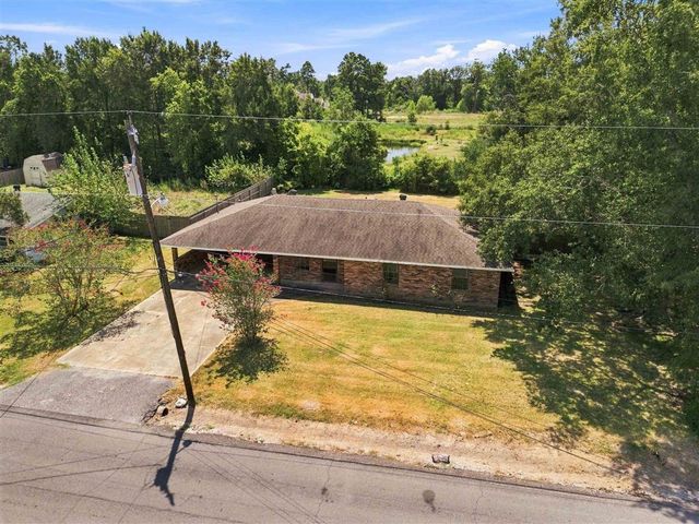 402 Broussard Lane, Lake Charles, LA 70607
