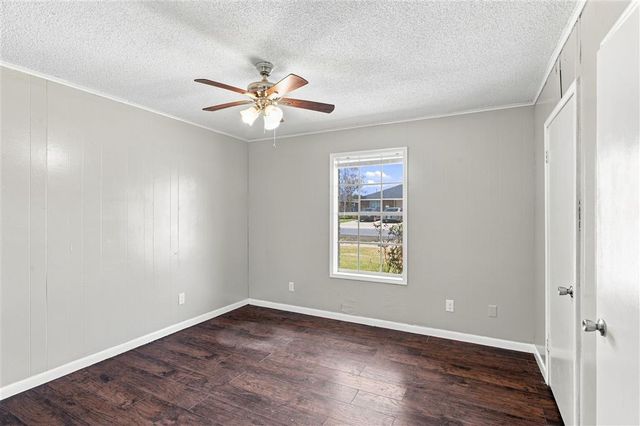 402 Broussard Lane, Lake Charles, LA 70607
